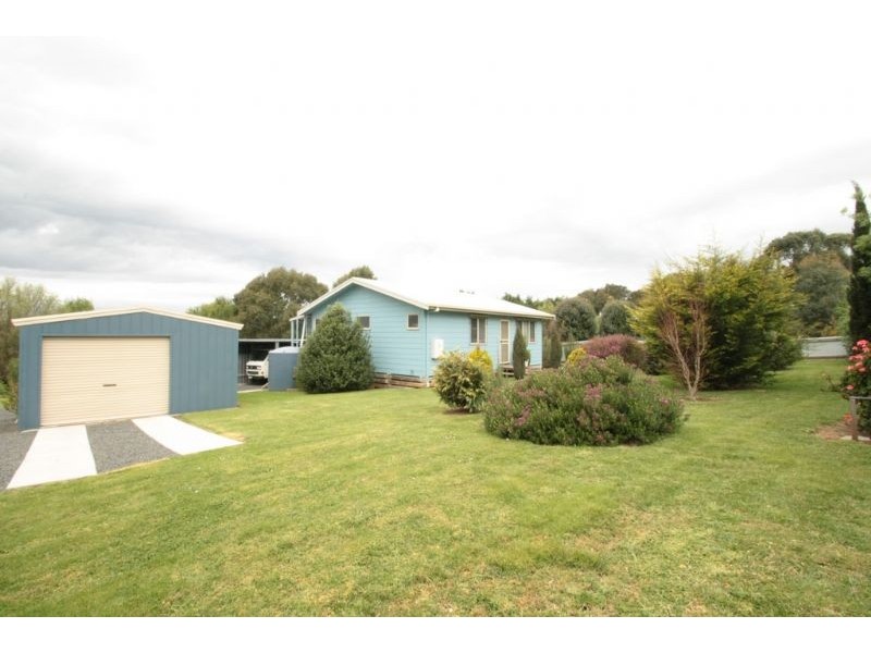 18 Farmers Road, Dumbalk VIC 3956
