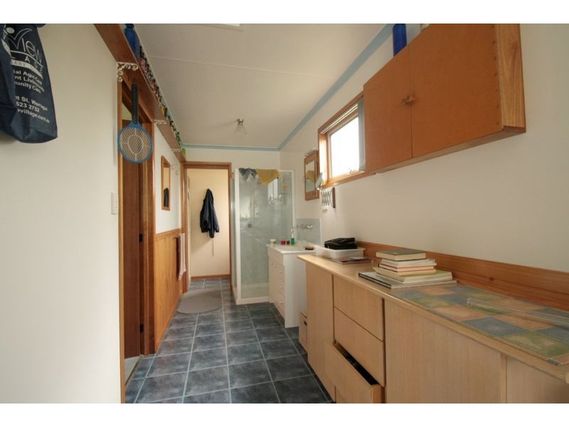 18 Farmers Road, Dumbalk VIC 3956