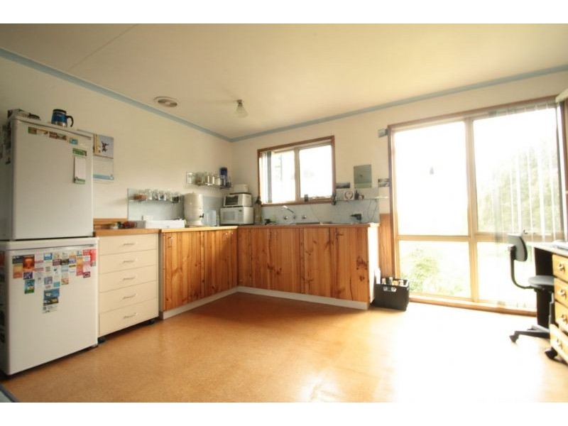 18 Farmers Road, Dumbalk VIC 3956