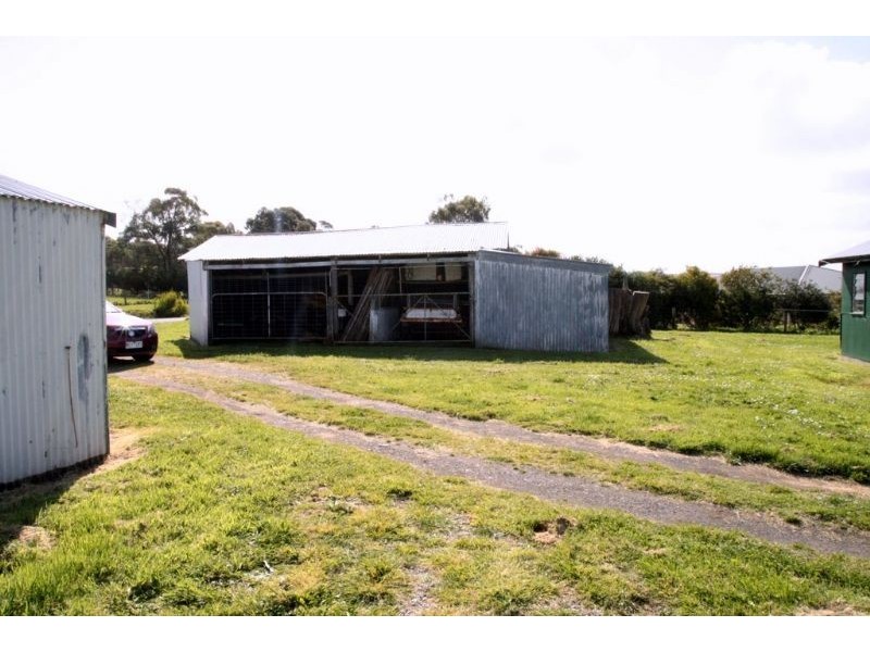 17 Geale Street, Meeniyan VIC 3956