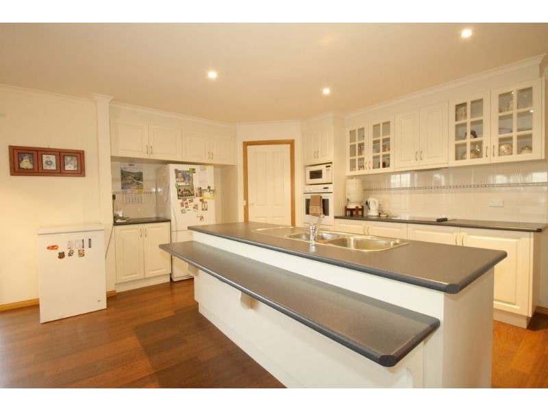 17 Norview Drive, Leongatha VIC 3953