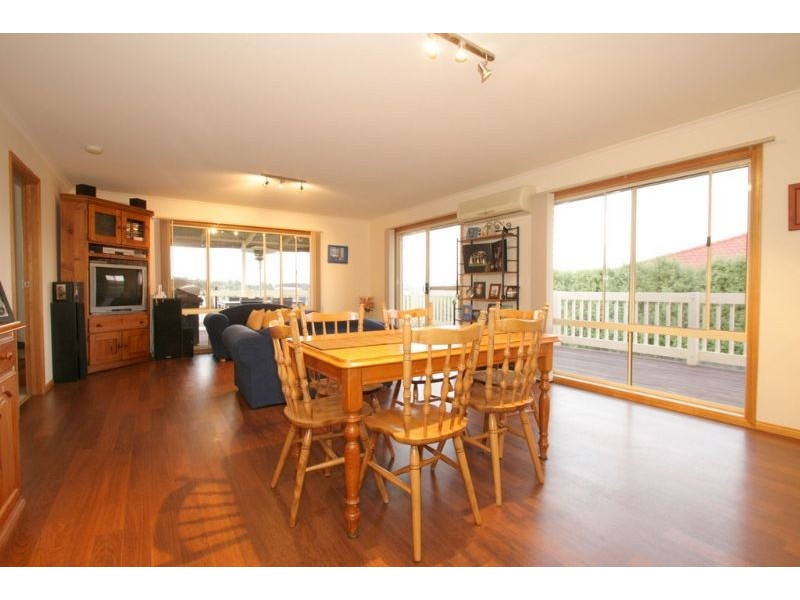 17 Norview Drive, Leongatha VIC 3953