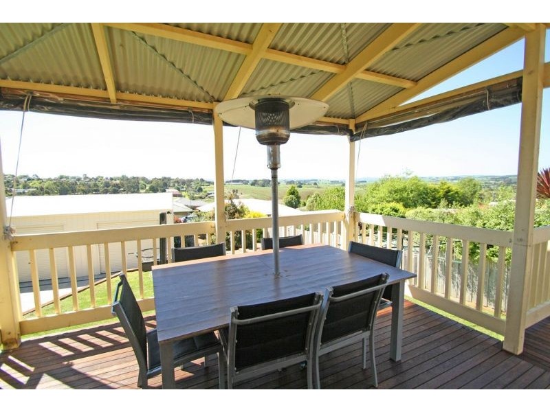 17 Norview Drive, Leongatha VIC 3953