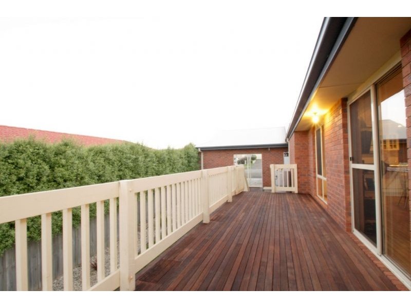 17 Norview Drive, Leongatha VIC 3953