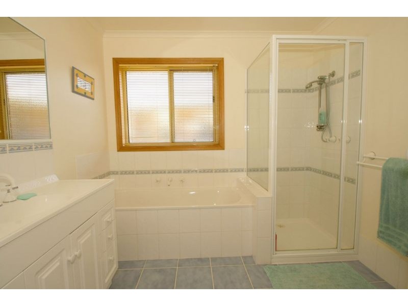 17 Norview Drive, Leongatha VIC 3953