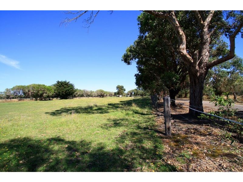 230 Buffalo-Waratah Road, Buffalo VIC 3958