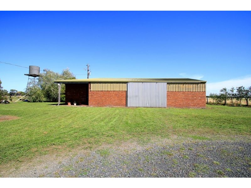 230 Buffalo-Waratah Road, Buffalo VIC 3958