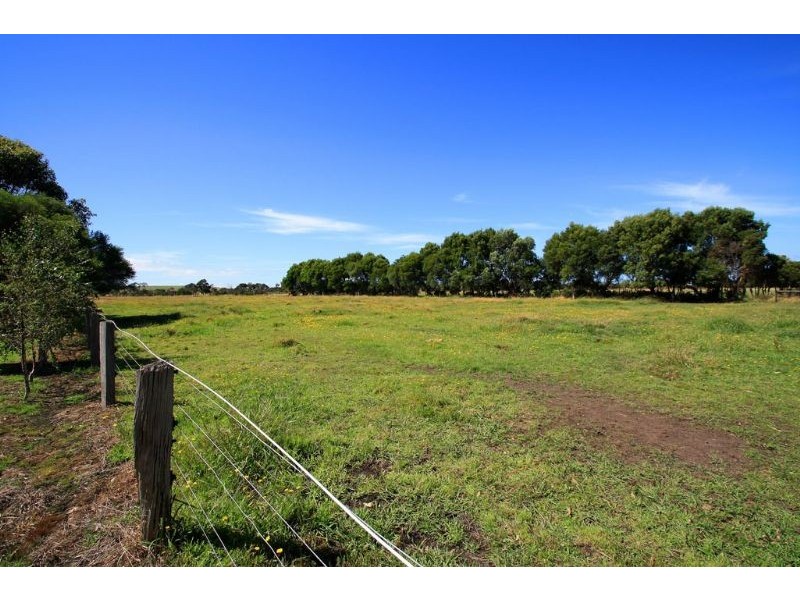 230 Buffalo-Waratah Road, Buffalo VIC 3958