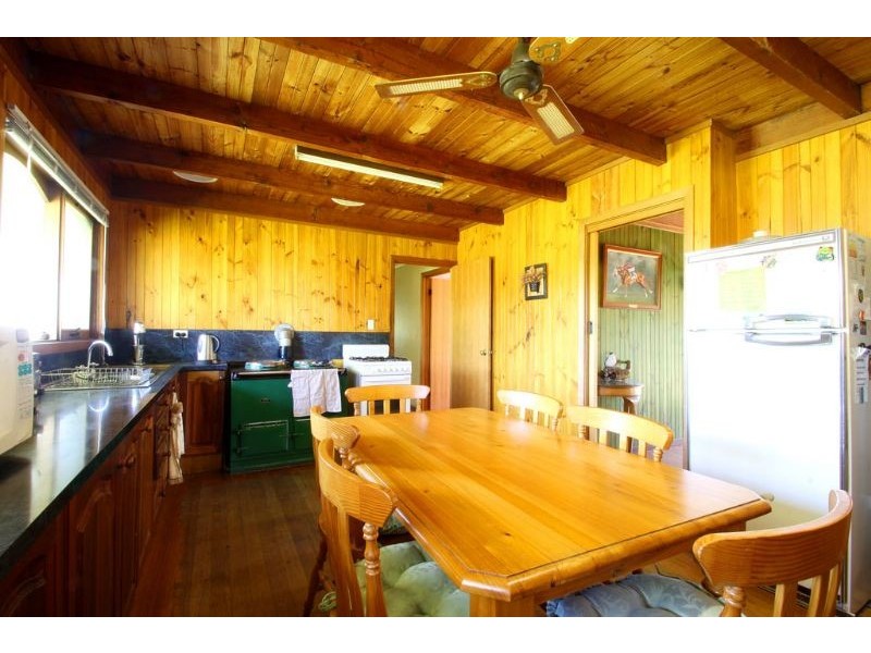 230 Buffalo-Waratah Road, Buffalo VIC 3958