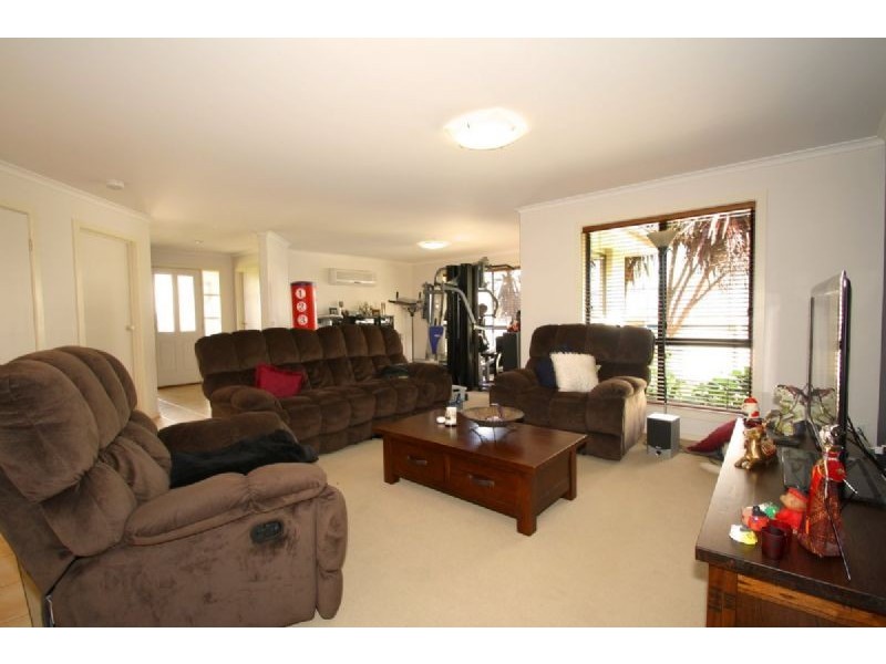 2 Elaine Court, Leongatha VIC 3953