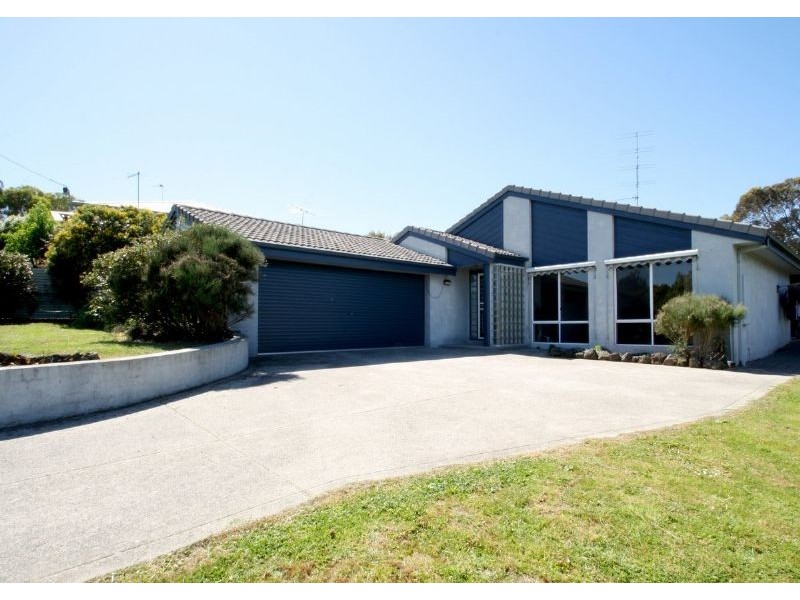 16 Meikle Street, Meeniyan VIC 3956