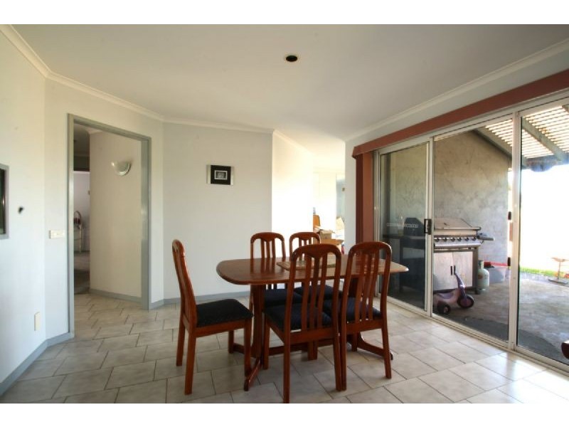 16 Meikle Street, Meeniyan VIC 3956