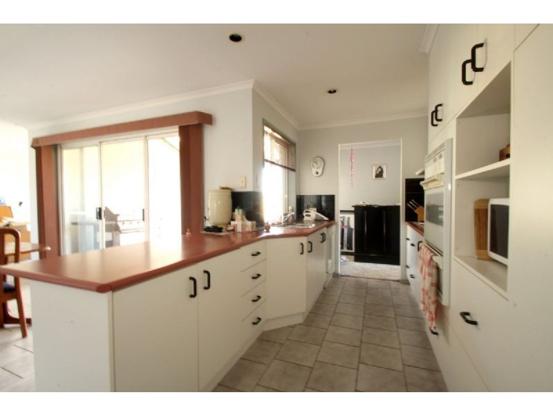 16 Meikle Street, Meeniyan VIC 3956