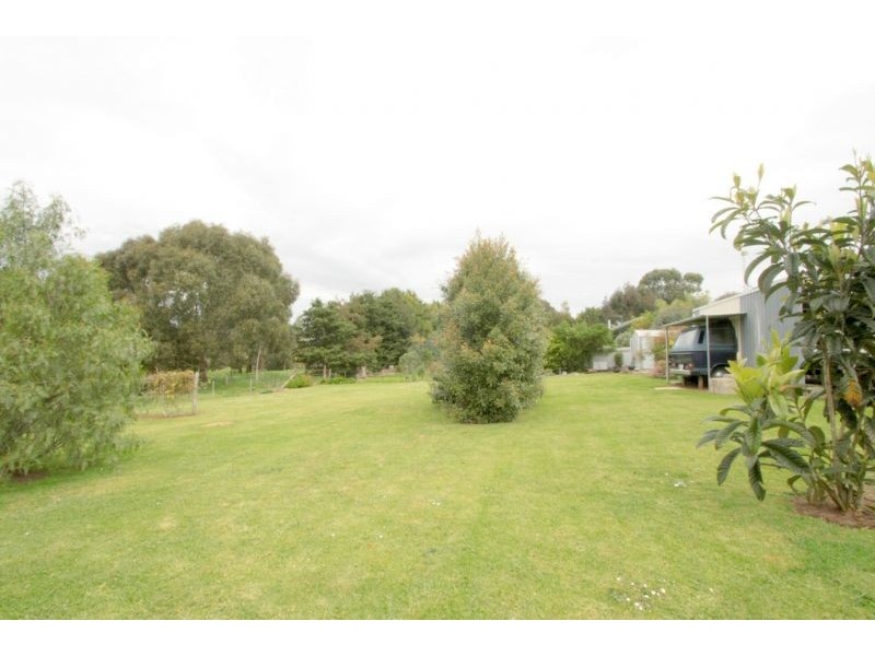 18 Farmers Road, Dumbalk VIC 3956