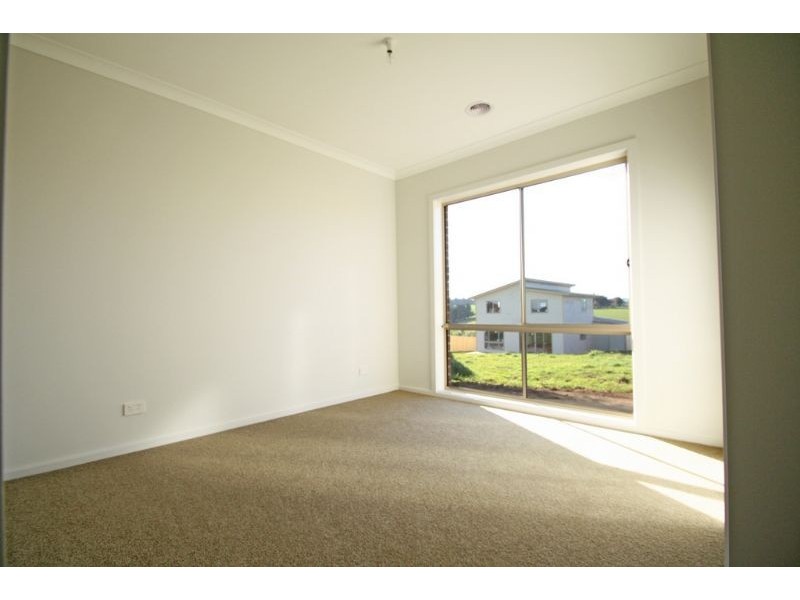 2/61 Shingler Street, Leongatha VIC 3953
