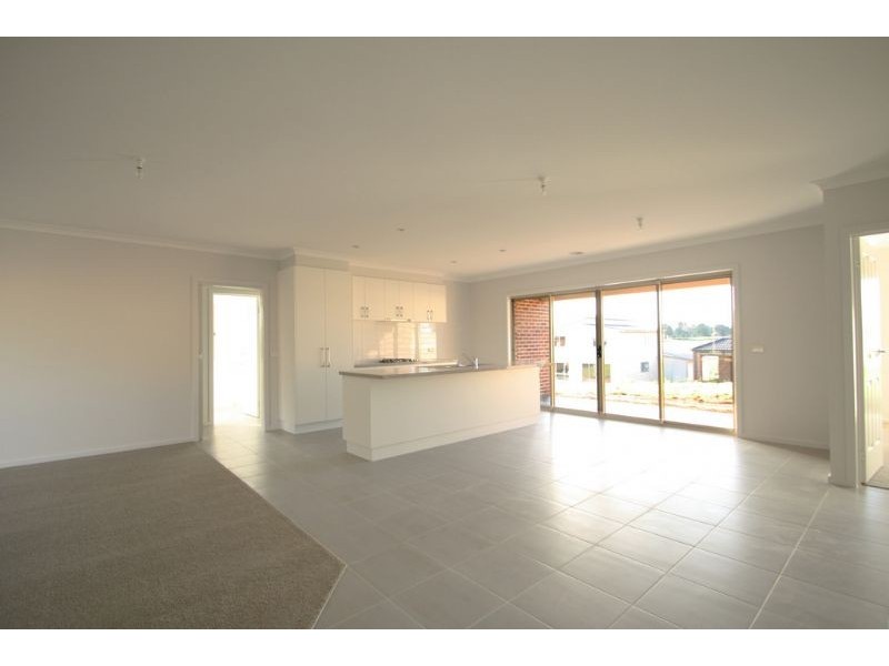 2/61 Shingler Street, Leongatha VIC 3953