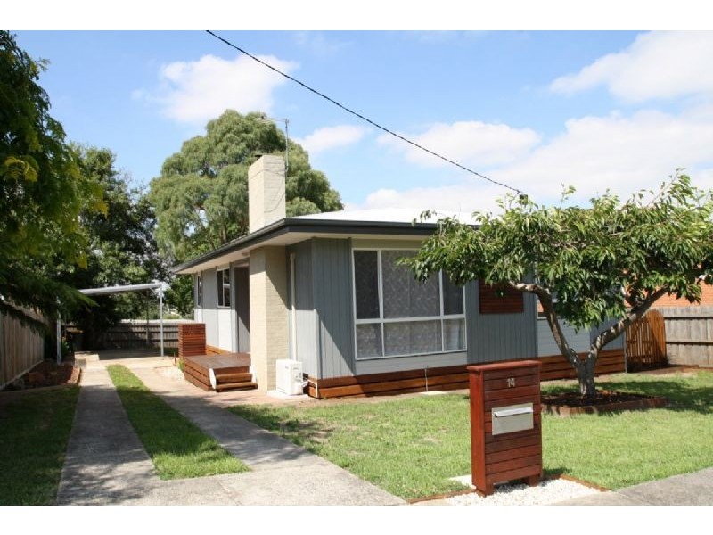 14 Owen Street, Leongatha VIC 3953