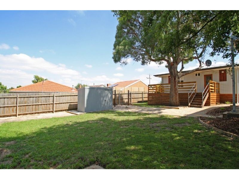 14 Owen Street, Leongatha VIC 3953