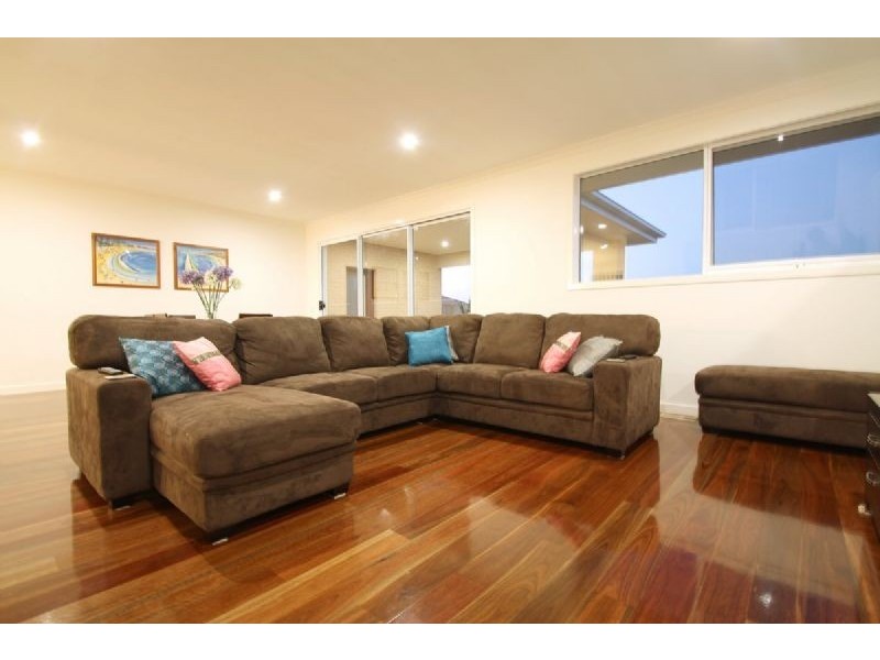 6 Eccles Way, Leongatha VIC 3953