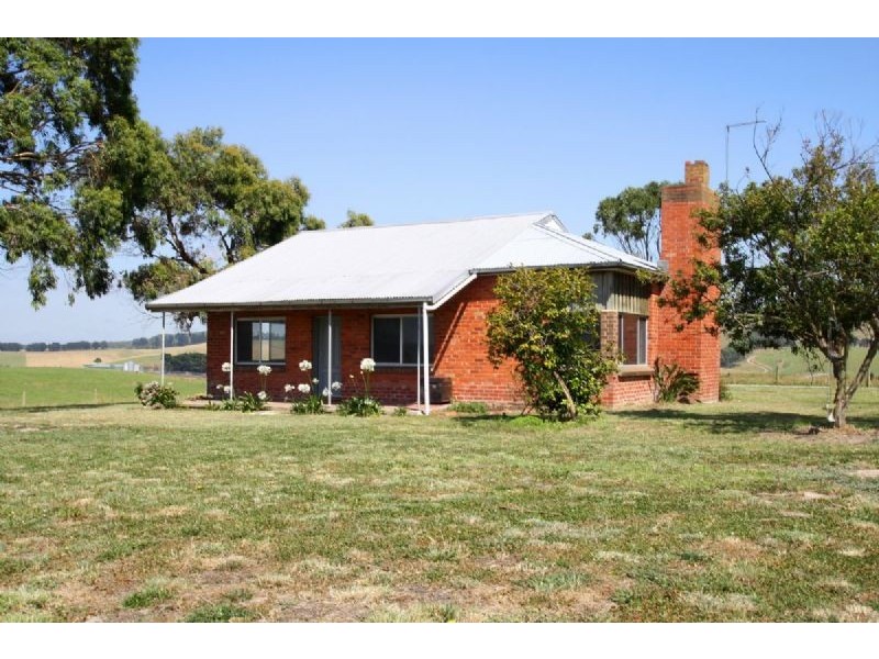 960 Falls Road, Fish Creek VIC 3959