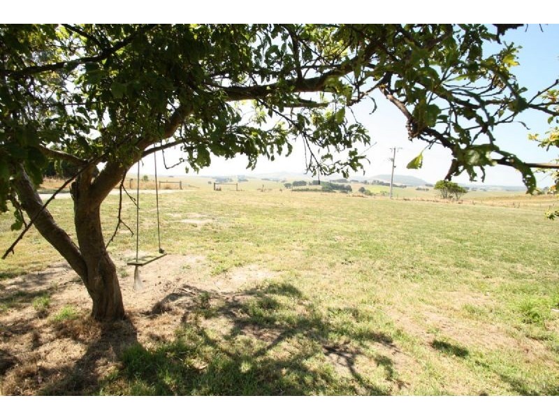 960 Falls Road, Fish Creek VIC 3959