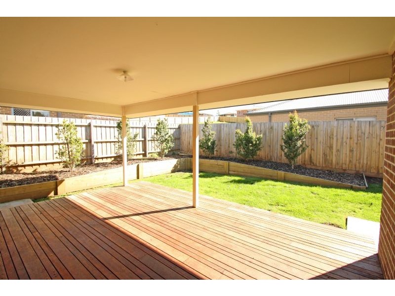 7 Floraston Drive, Leongatha VIC 3953