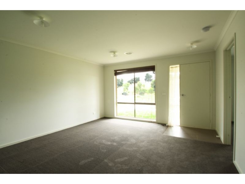 7 Floraston Drive, Leongatha VIC 3953