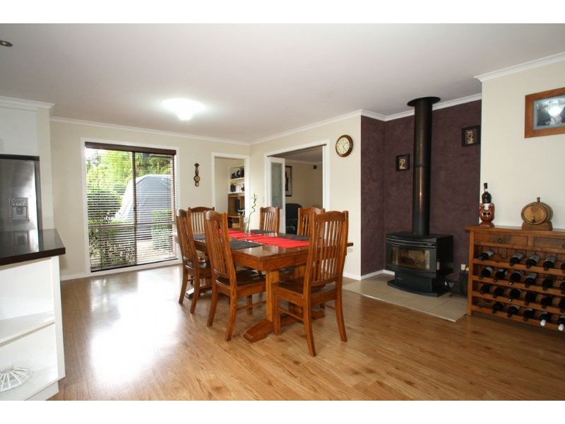 11 Clinton Court, Leongatha VIC 3953