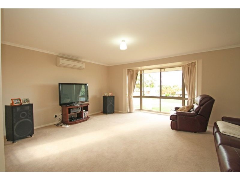 17 Silverback Place, Leongatha VIC 3953