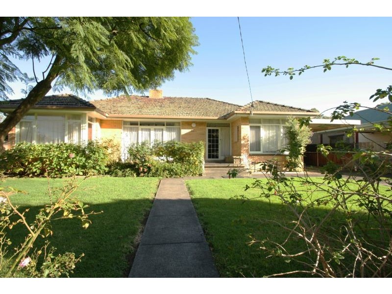 36 Bent Street, Leongatha VIC 3953