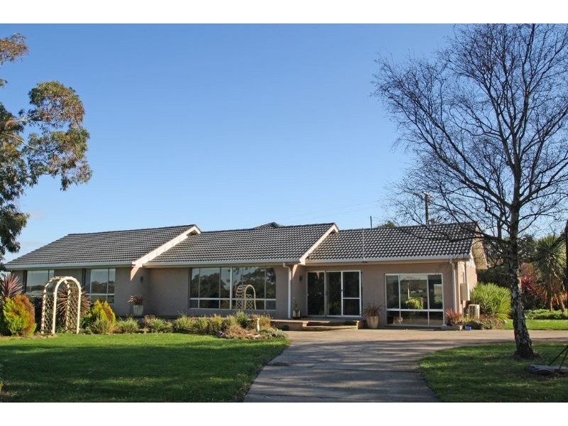 85 Cross Road, Leongatha South VIC 3953