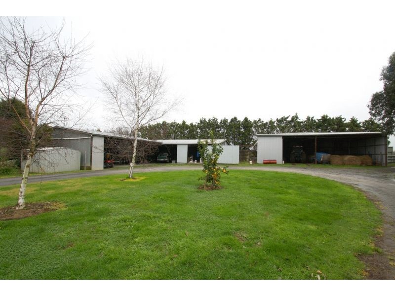 85 Cross Road, Leongatha South VIC 3953