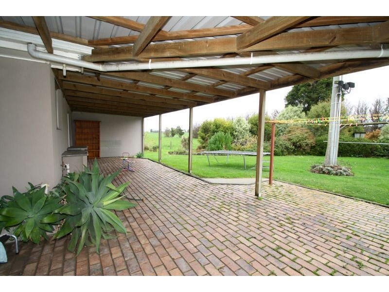 85 Cross Road, Leongatha South VIC 3953