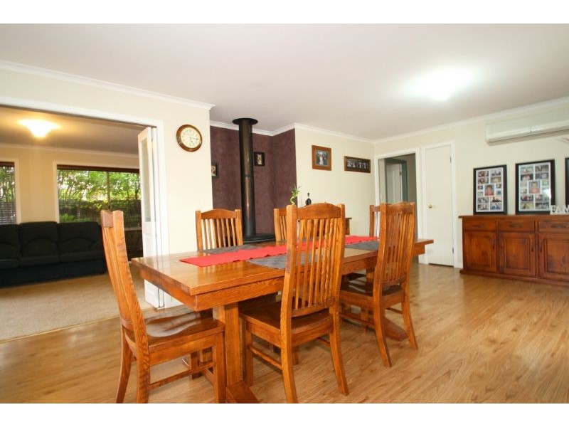 11 Clinton Court, Leongatha VIC 3953