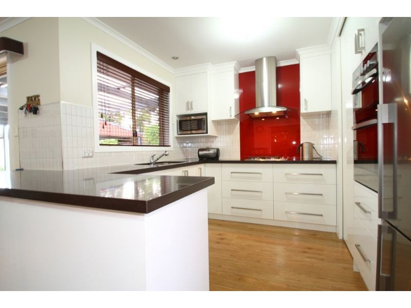 11 Clinton Court, Leongatha VIC 3953