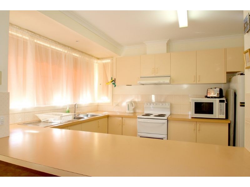 2/18 Clinton Court, Leongatha VIC 3953