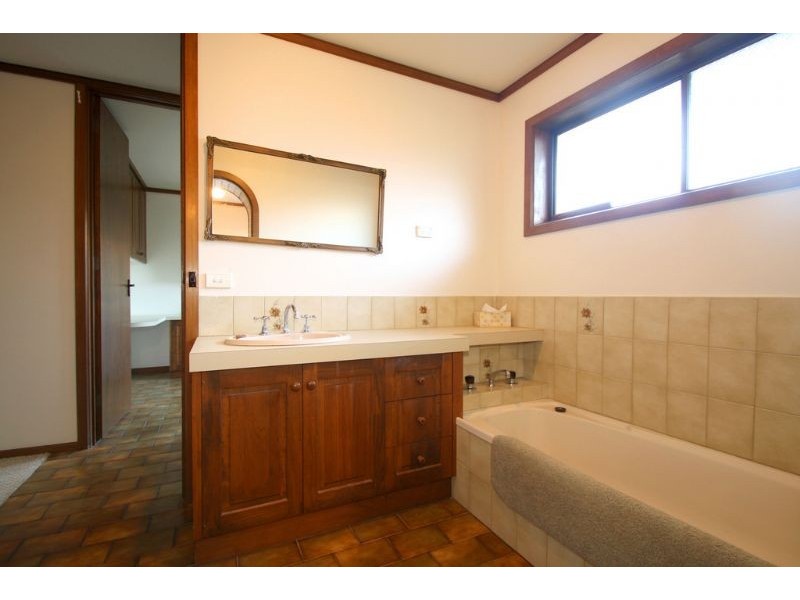 10 Callaway Crescent, Leongatha VIC 3953