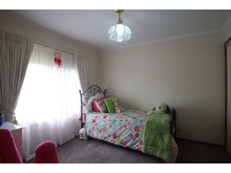 11 Griffin Road, Leongatha VIC 3953