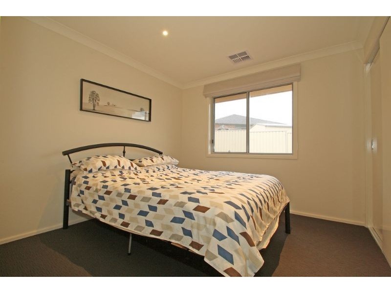 16 Gibson Street, Leongatha VIC 3953