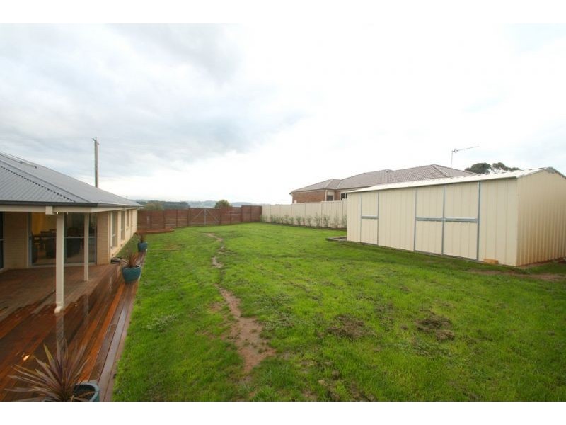 16 Gibson Street, Leongatha VIC 3953