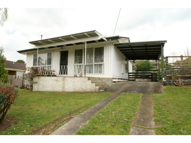 14 Mary Rogers Crescent, Leongatha VIC 3953