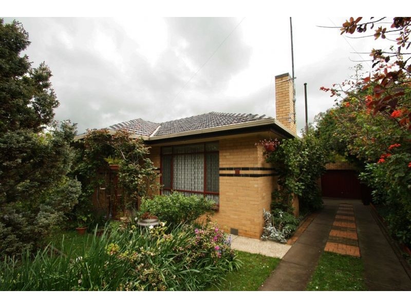 10 Holt Street, Leongatha VIC 3953