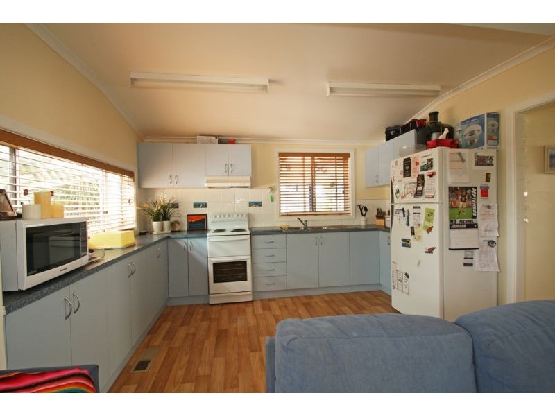 27 Roughead Street, Leongatha VIC 3953