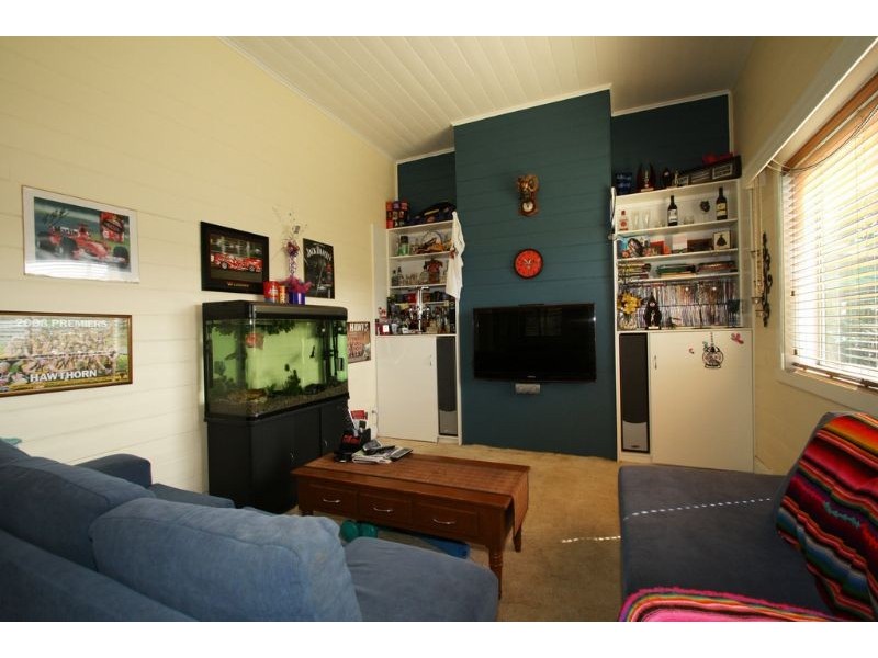 27 Roughead Street, Leongatha VIC 3953