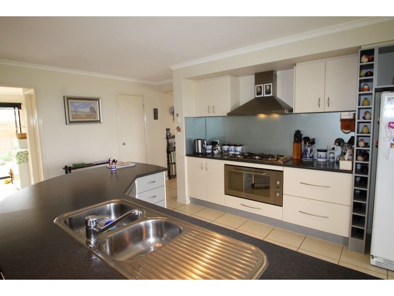 12 Brisbane Street, Poowong VIC 3988