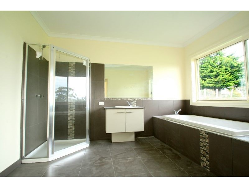 18 Gralynne Court, Leongatha VIC 3953