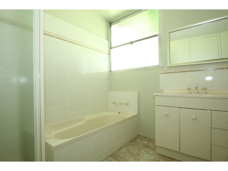 17 Whitelaw Street, Meeniyan VIC 3956