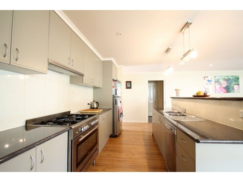 18 Carr Avenue, Leongatha VIC 3953