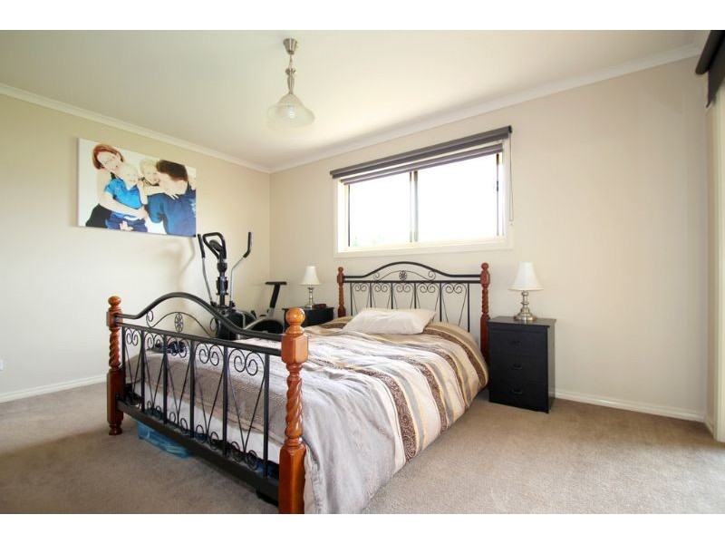 18 Carr Avenue, Leongatha VIC 3953