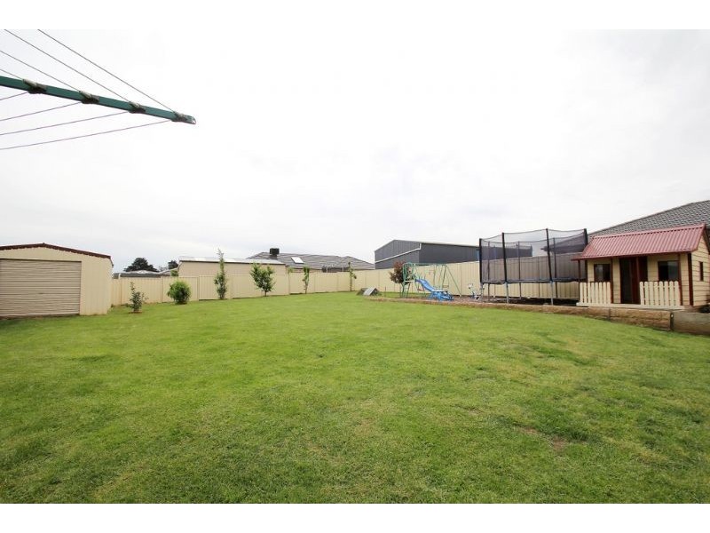 18 Carr Avenue, Leongatha VIC 3953
